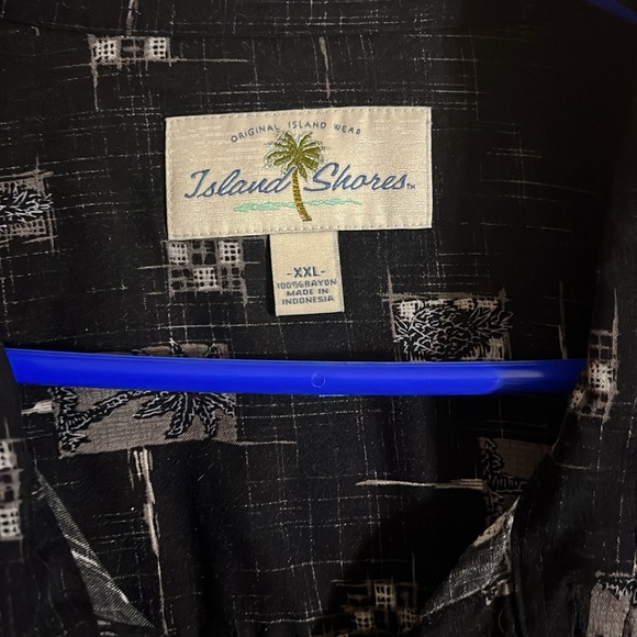 Rayon vacation Hawaiian style shirt. B6 - Picture 2 of 4